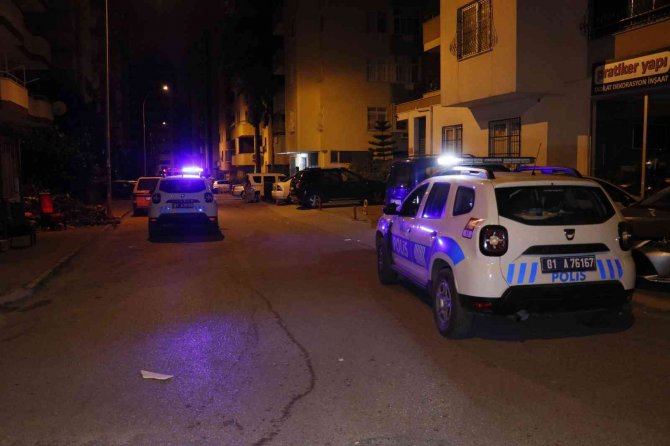 Adana’da Gece Yarısı Silahlı Kavga: 2 Yaralı