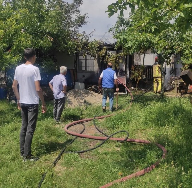 Bursa’da Müstakil Evde Korkutan Yangın
