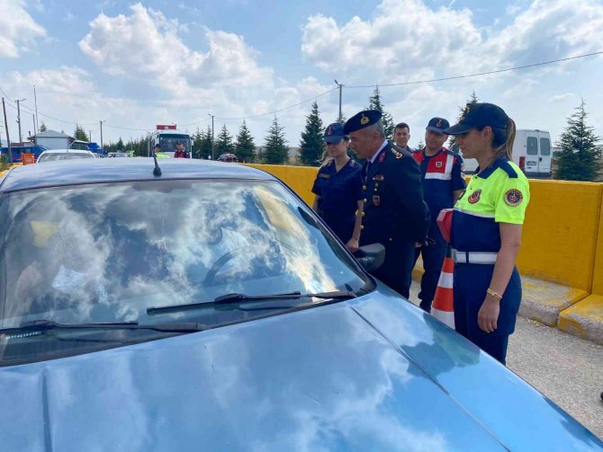 İ̇l Jandarma Komutanı Atasoy’dan Kontrol Noktalarına Ziyaret