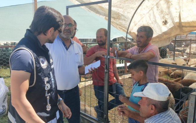 Karaman’da Kurban Pazarında Broşürlü Sahte Para Uyarısı