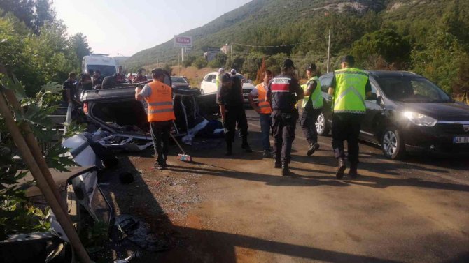 Tatil Yolunda Zincirleme Kaza: 2 Ölü, 4 Yaralı