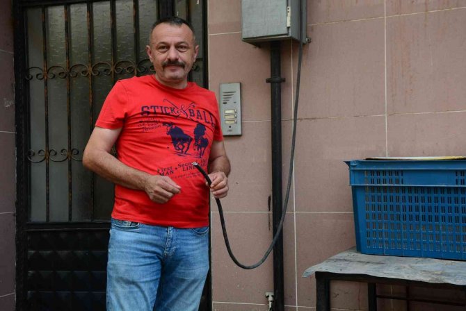 200 Kiloluk Jeneratörü Sürüye Sürüye Çaldılar