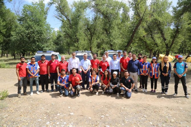 Tunceli Valisi Özkan, Umke Tatbikatını İzledi