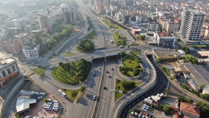 İ̇stanbul’da Kurban Bayramı’nın İlk Gününde Yollar Boş Kaldı