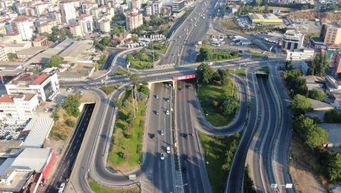 İ̇stanbul’da Kurban Bayramı’nın İlk Gününde Yollar Boş Kaldı