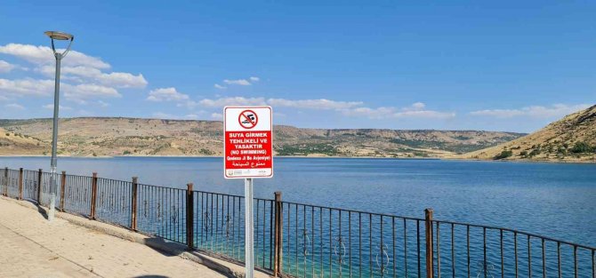 Şanlıurfa’da Boğulma Vakalarına Karşı Dört Dilde Uyarı Levhası