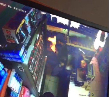 Kolonya Faciaya Yol Açıyordu, Yanmaktan Son Anda Kurtuldu