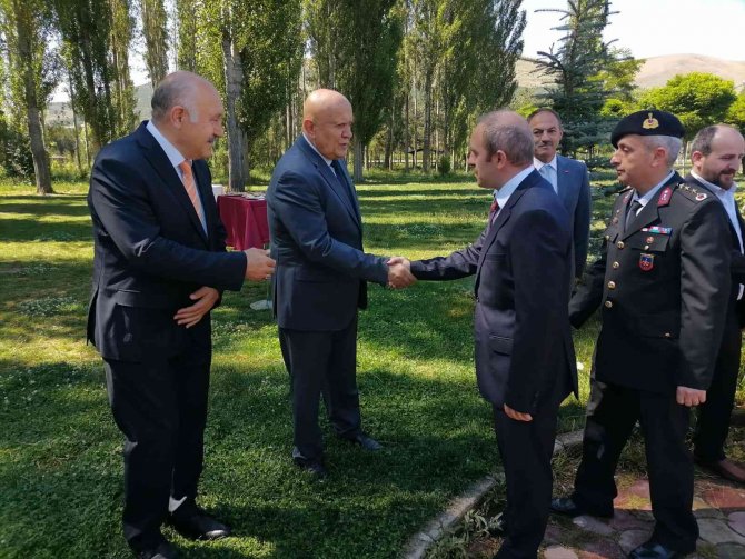 Büyük Şehir Parkında Geleneksel Bayramlaşma