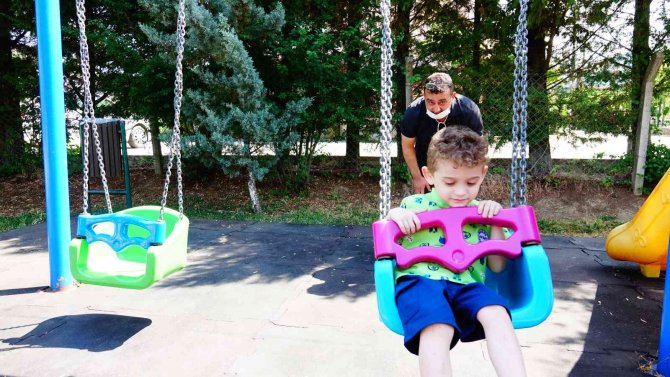 1.5 Yaşında Hareketleri Değişince Otistik Olduğu Ortaya Çıktı