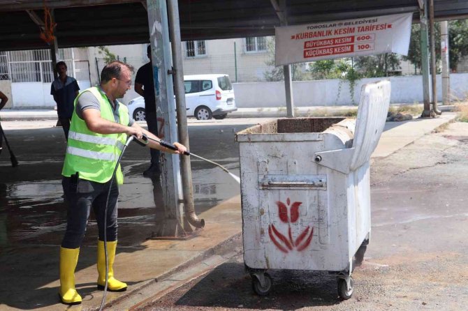 Toroslar’da Kurban Kesim Ve Satış Yerlerinin Temizliğine Başlandı