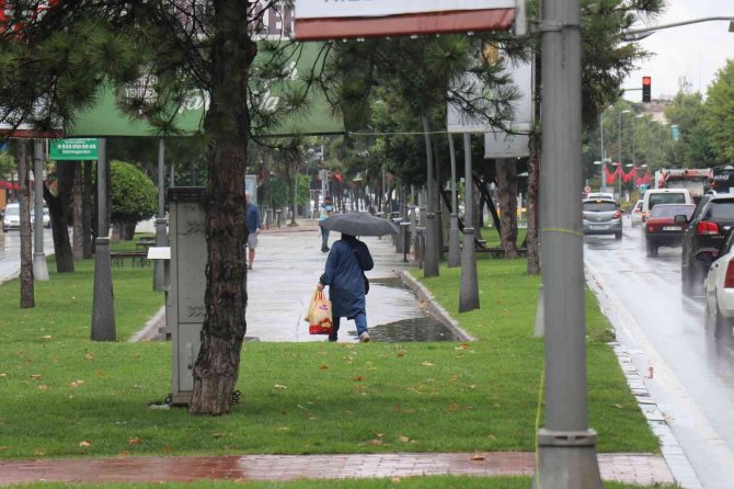 Sakarya Bayramı Yağışlı Geçiriyor