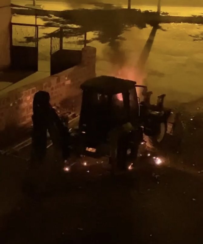 İ̇ş Makinesine Molotoflu Saldırı