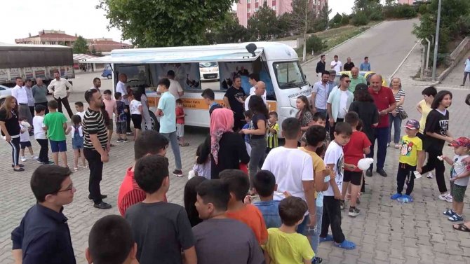 Çocukların Yüzünü Güldüren Bayram Geleneği