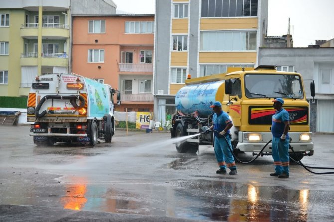 Yıldırım Belediyesi Kurban Kesim Alanlarını Temizledi