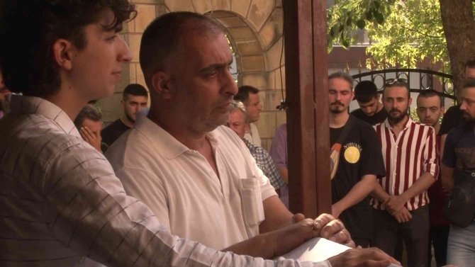 Şişli’deki Kazada Hayatını Kaybeden Genç Kız Toprağa Verildi