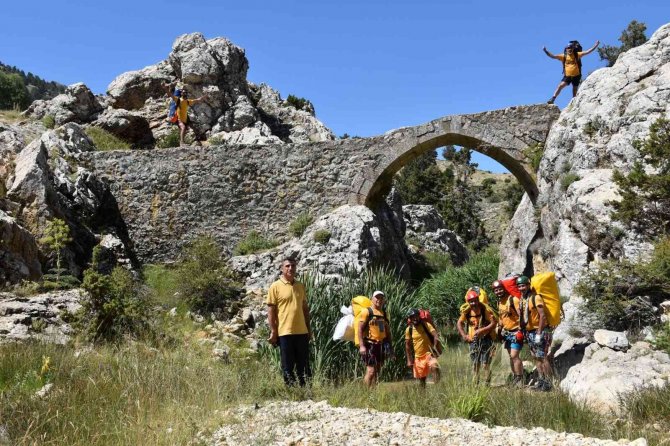 Dünyanın Sayılı Kanyon Gezisi Olan Mut Kestel Kanyonu Gezisi Başladı