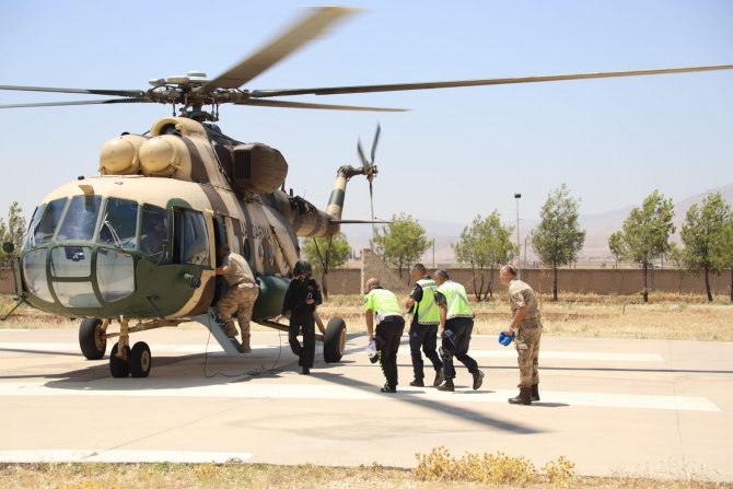 Mardin’de Helikopterle Havadan Trafik Denetimi Yapıldı