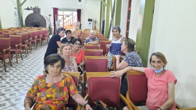 Burhaniye’de Genç Sanatçı Solak’ın Eserleri İlgi Gördü