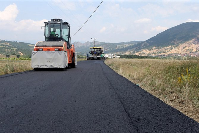 Geyve’de 19 Kilometrelik Grup Yolu Bayrama Hazırlandı