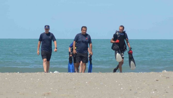 Denizde Kaybolan Yabancı Uyruklu Şahsın Arama Çalışmaları Sürüyor
