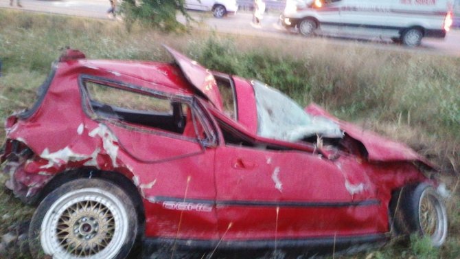 Tokat’ta Otomobil Şarampole Devrildi: 1 Ölü
