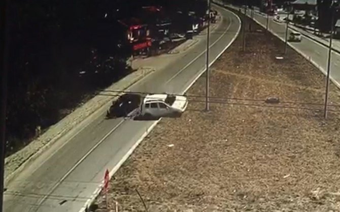 Tokat’ta 5 Kişinin Yaralandığı Kaza Güvenlik Kamerasına Yansıdı
