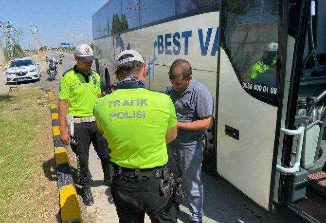 Van’da Polisin Havadan Ve Karadan Denetimleri Devam Ediyor