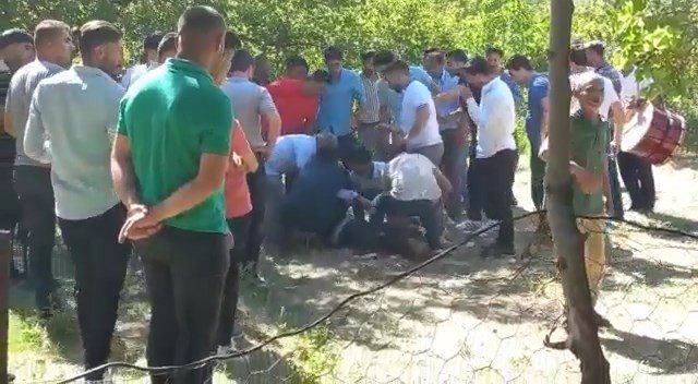 Halay Çekerken Kalp Krizi Geçirip Öldü, O Anlar Kameraya Yansıdı