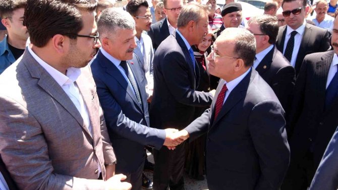 Bakan Bozdağ: “15 Temmuz Direnişi 7 Düvele Karşı Verilen Bir Mücadeledir”