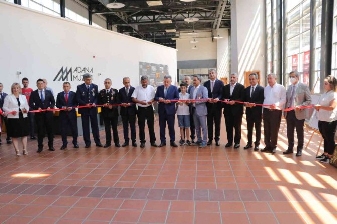 Adana’da ‘15 Temmuz’ Fotoğraf Sergisi Açıldı