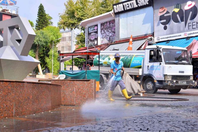 Alanya’da Bayram Boyunca 3 Bin 404 Ton Atık Toplandı