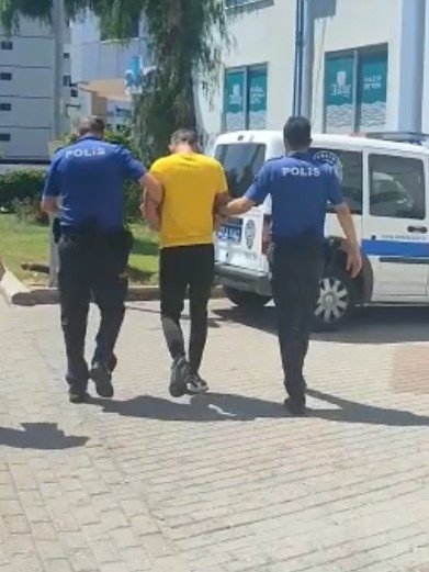 Çaldığı Kasayla Birlikte Yakalandı
