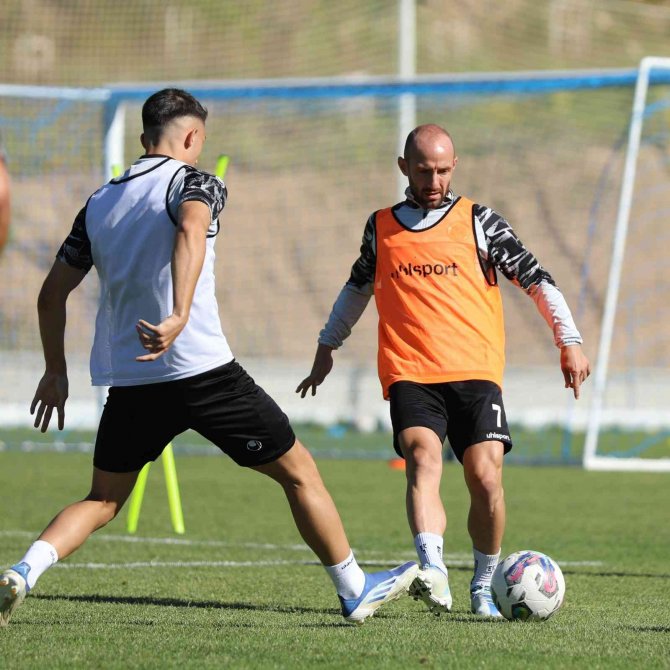Alanyaspor, Günü Çift İdmanla Kapattı