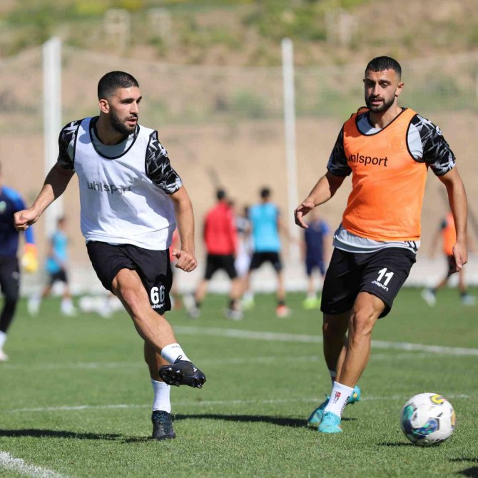 Alanyaspor, Günü Çift İdmanla Kapattı