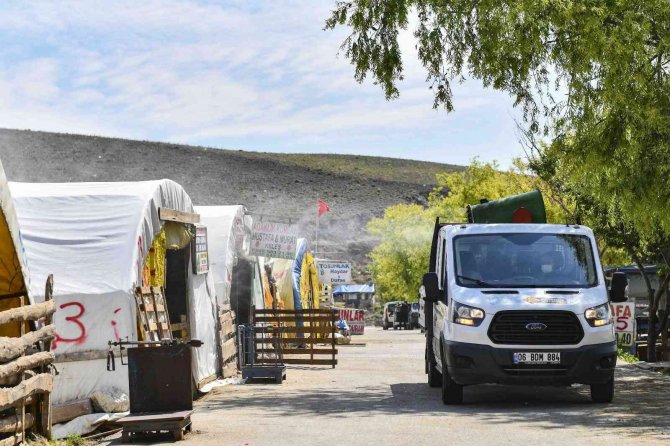 Ankara’da Kurban Satış Ve Kesim Alanlarında İlaçlama Seferberliği