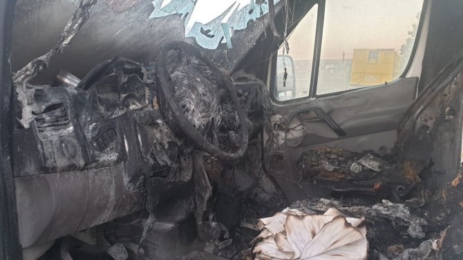Haymana’da Yanan Midibüsü Vatandaşlar Söndürdü