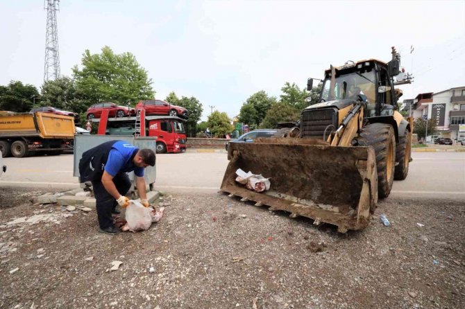Başiskele’de Kurban Atıkları Toplandı