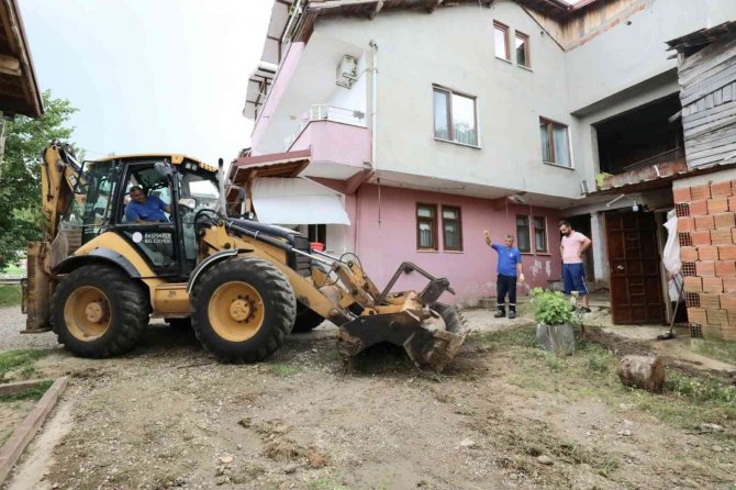 Başiskele’de Kurban Atıkları Toplandı
