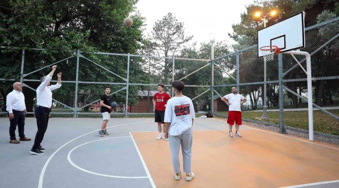 Gençler Başkan Büyükakın’ın Performansına Hayran Kaldı