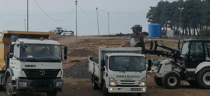 Derince’de Kurban Pazarı Temizlendi