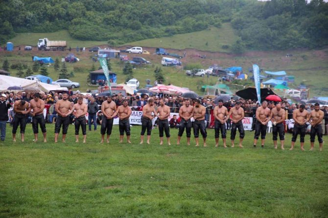 Vali İlçeye 1 Milyon Tl Aktardı, Ağalığı Aldı