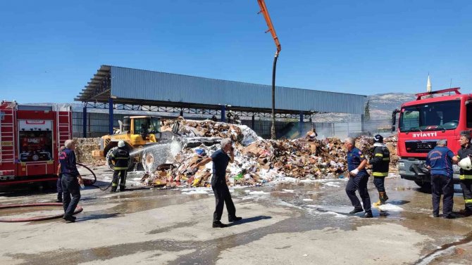 Kahramanmaraş’ta Kağıt Tesisinde Yangın