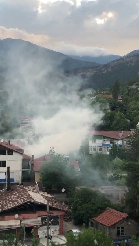 Aynı Ev 20 Gün İçerisinde İkinci Kez Alevlere Teslim Oldu