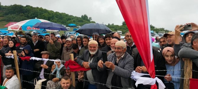 Vali İlçeye 1 Milyon Tl Aktardı, Ağalığı Aldı