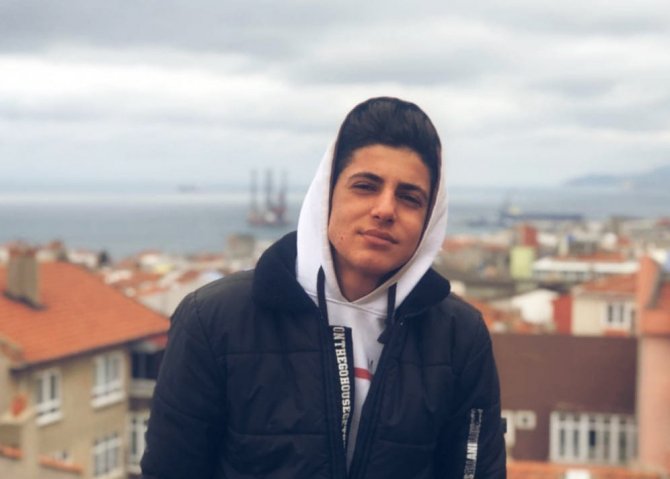 Gece Yarısı Arkadaş Ziyaretine Çıkan Motosikletli Gencin Kahreden Ölümü