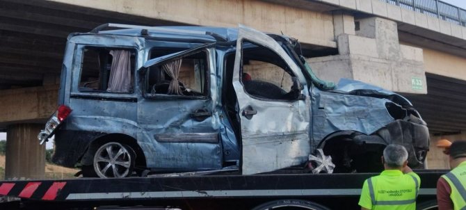 Kuzey Marmara Otoyolunda Defalarca Takla Attı: 4 Yaralı