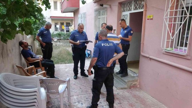 Kardeşinin Silahını İncelerken Kazara Kendini Vuran Teğmen Yaralandı