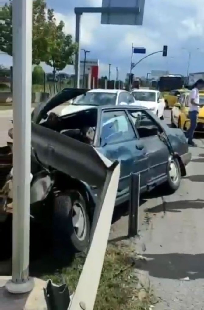 Pendik’te Çaldıkları Otomobille Kaçarken Dehşet Saçtılar