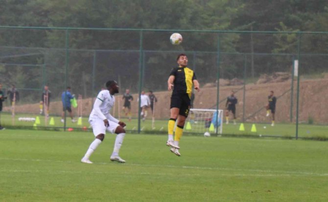 Sakaryaspor, İ̇stanbulspor’u Hazırlık Maçında Mağlup Etti