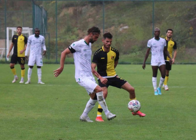 Sakaryaspor, İ̇stanbulspor’u Hazırlık Maçında Mağlup Etti